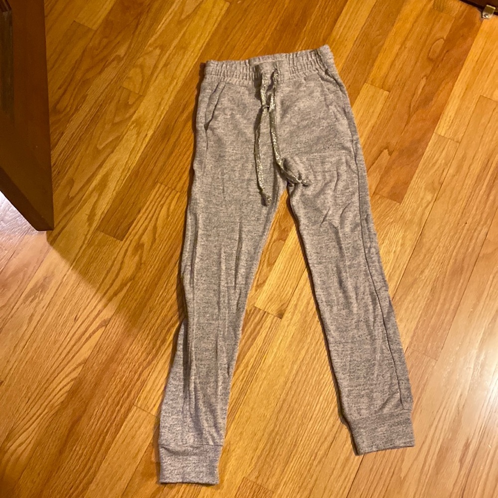 mia joy, 14, pink and grey